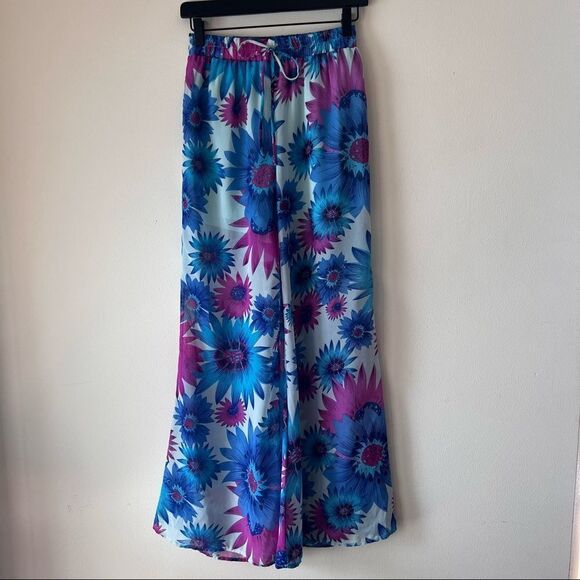 Sugarmint Blue & Purple Floral Summer Beach Lightweight Wide Leg Shorts - Picture 1 of 7